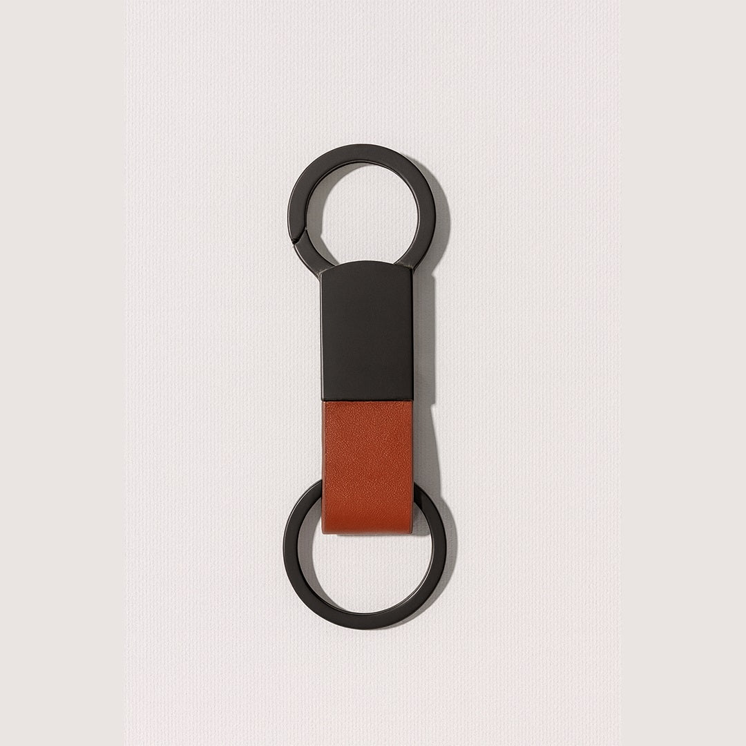 Key Keeper — Elegant PU Leather & Metal Durable Keychain