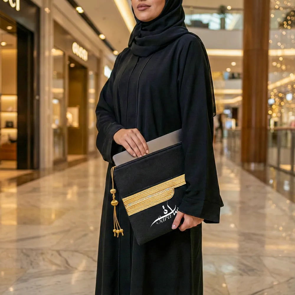 حافظة لابتوب بسحّاب وشرّابة مع تطريز البشت العربي
