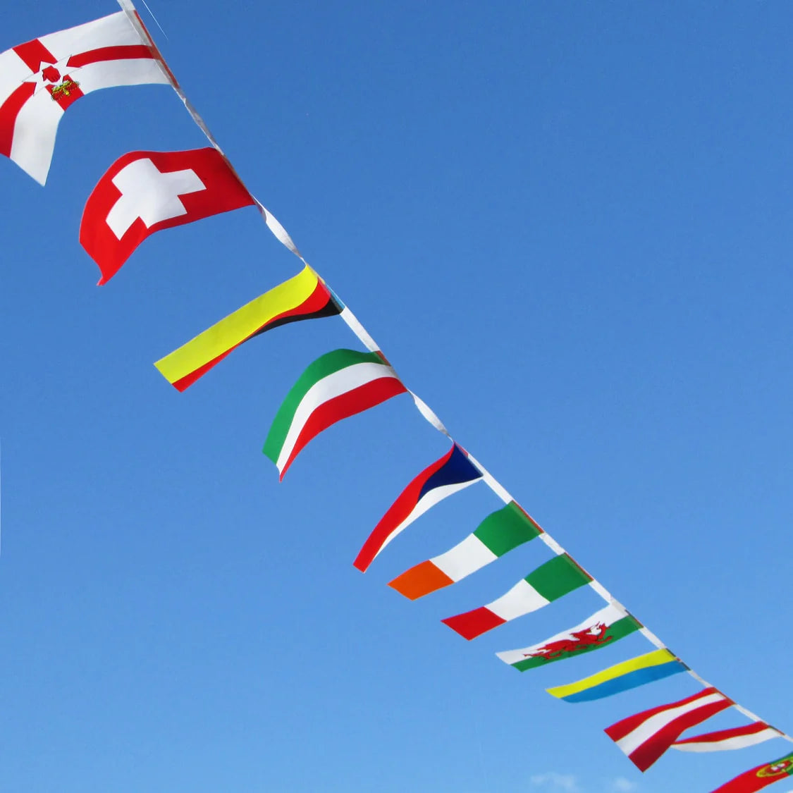 Bunting – A5 Size Flags on Knitted Polyester with Rope (20 Flags per Bunting)