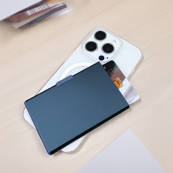 Slim Card — RFID & NFC Blocking Magnetic Aluminium Card Holder