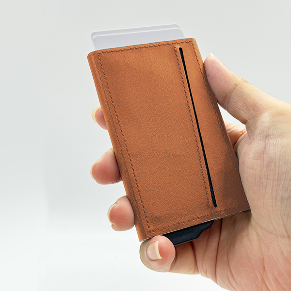 Mag Card — RFID & NFC Blocking Magnetic Aluminium Card Holder