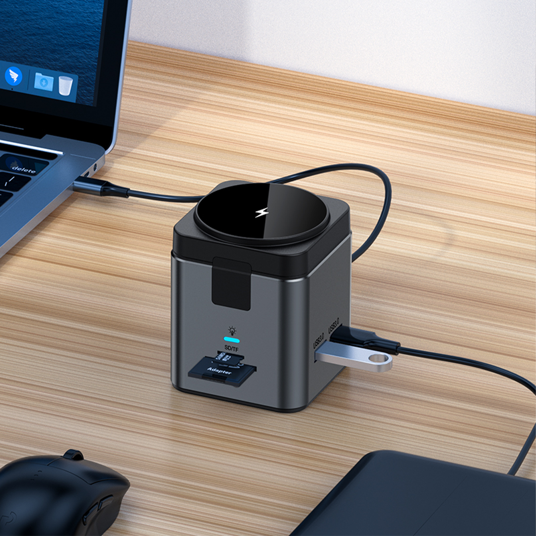 8N1 Hub — Gunmetal Multi-Port Charging Hub