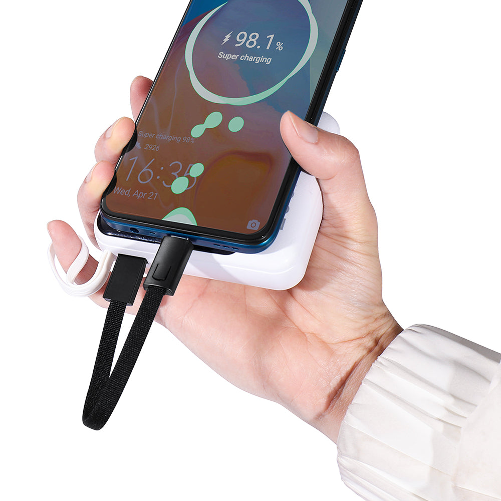 Keyhole — Compact Zinc Alloy USB-C to USB-C Cable