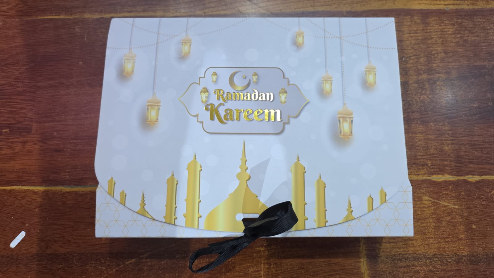 50 pcs Ramadan Boxes with Gold Foil - Small