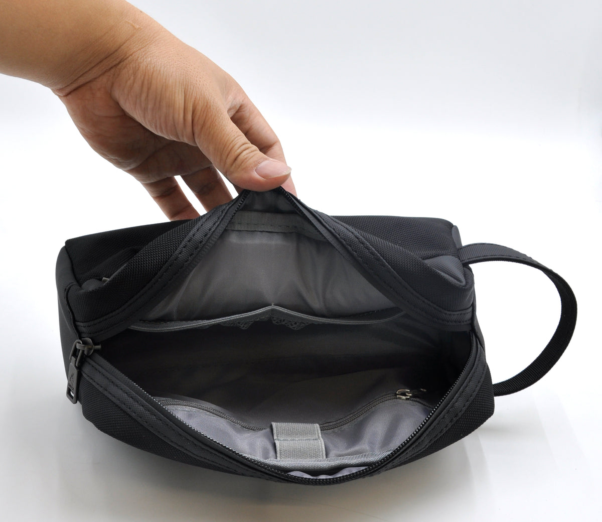 O-Pouch Modern Essentials Bag