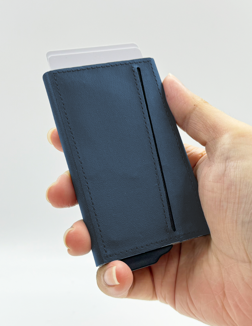 Mag Card — RFID & NFC Blocking Magnetic Aluminium Card Holder