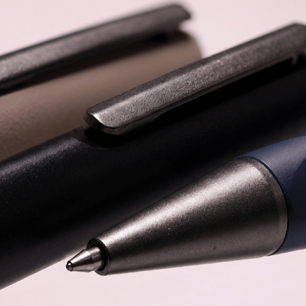 Trivio — Triangle Barrel Metal Pen with Mirror