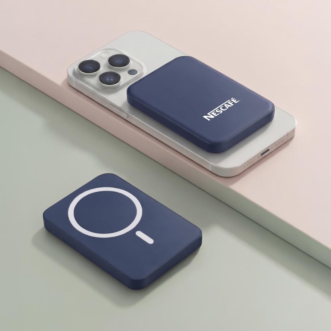 Maglite 5K 5000 mAh magnetic wireless power bank in navy blue