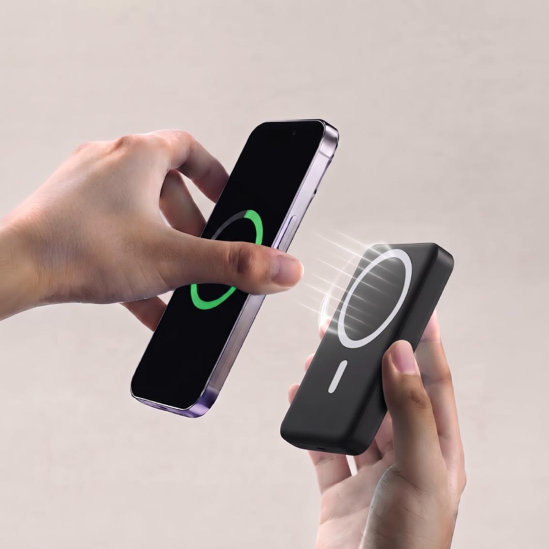 Maglite 5K — 5,000 mAh Magnetic Wireless Power Bank, Black