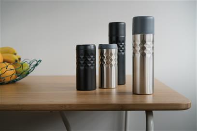 MOSA Flask - XDDESIGN 500 ml stainless steel Flask Black — view 5 — MaxPrint Dubai
